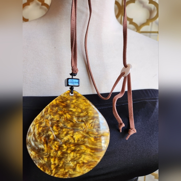 ✨️New to the Boutique! Adjustable Goldtone and Brown Necklace -Double-sided✨️ - Picture 2 of 16